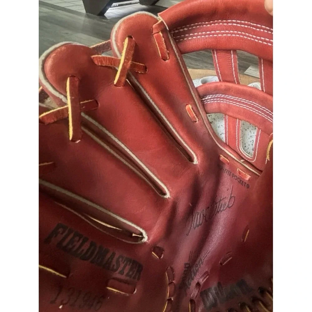 Wilson Fieldmaster Baseball‎ glove 131946